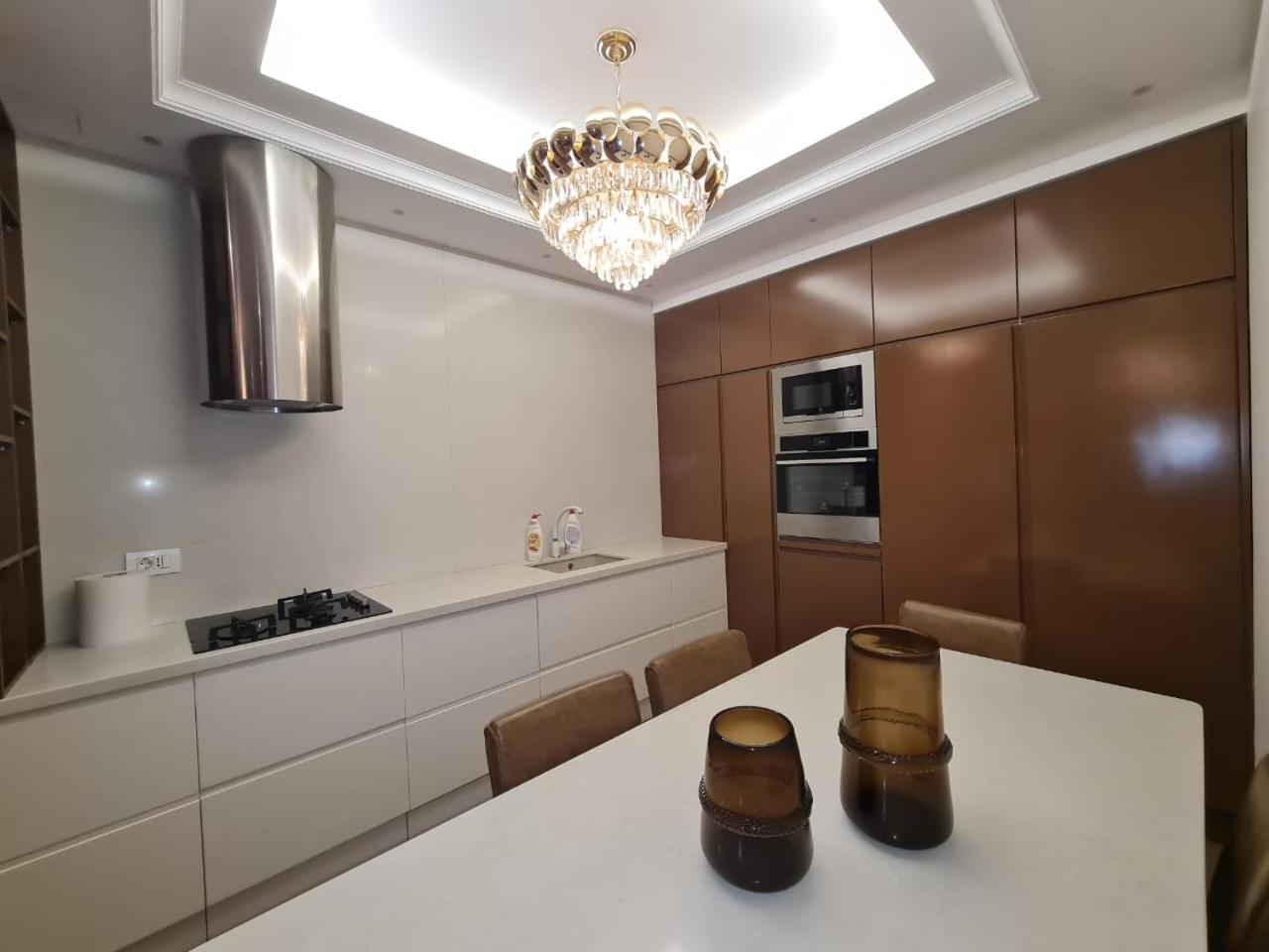 Luxery * Tirana