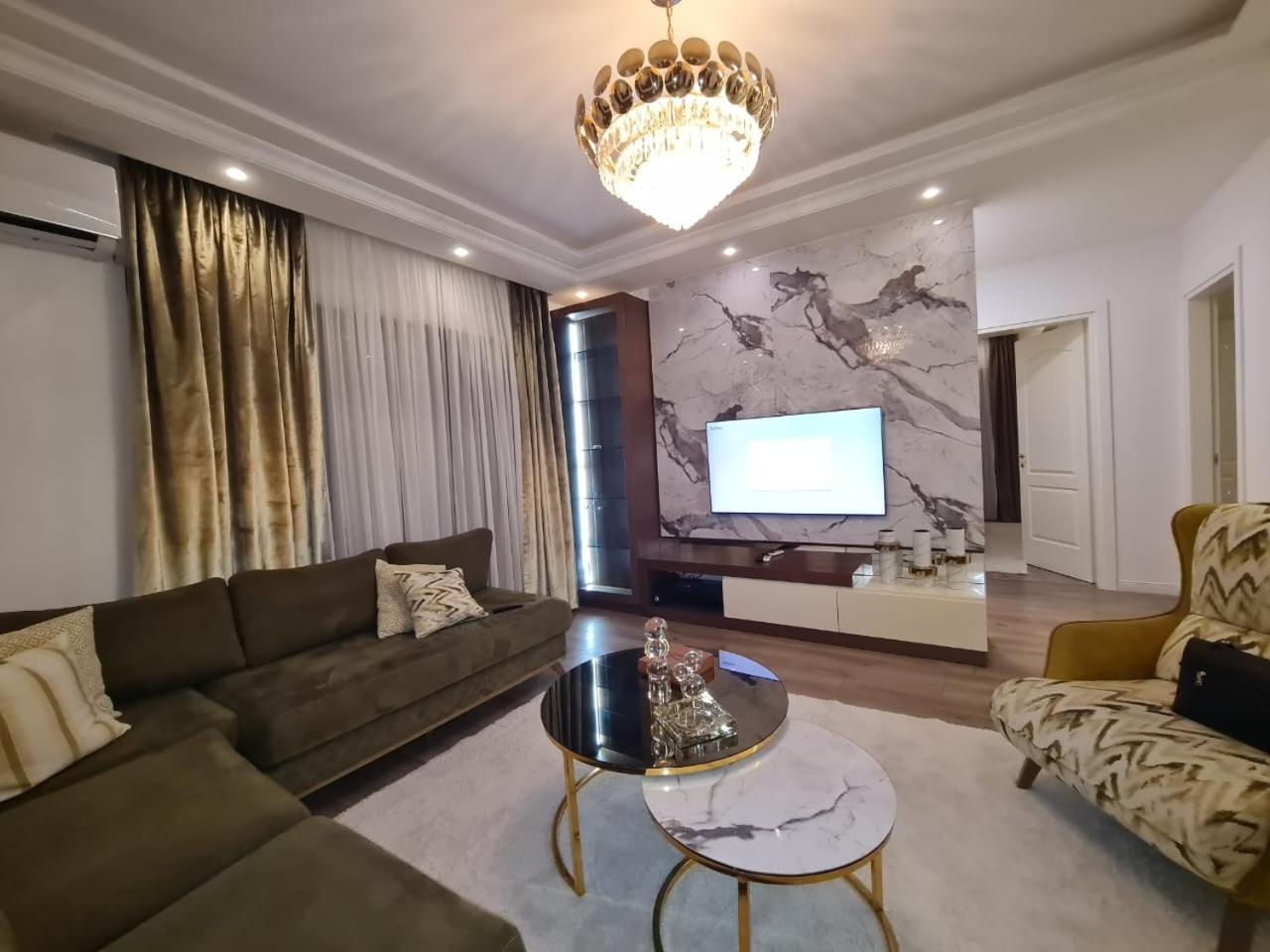 Luxery * Tirana