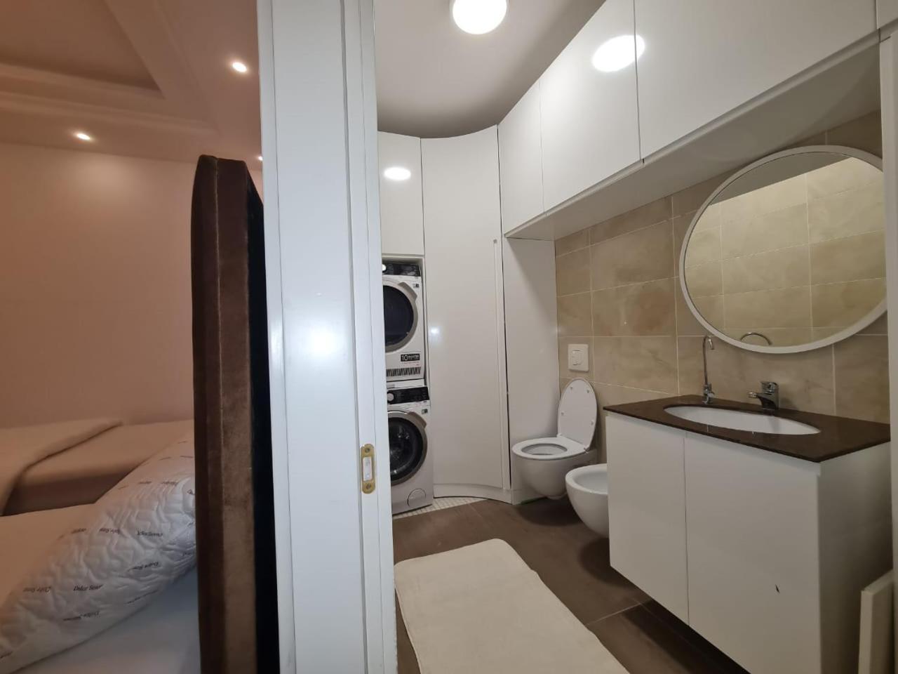 Luxery * Tirana