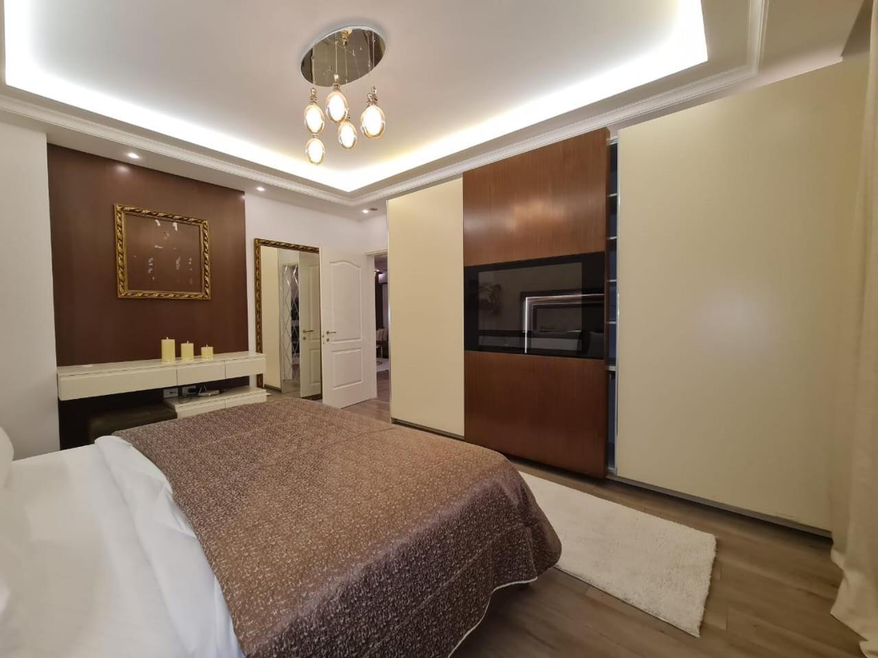 Luxery * Tirana
